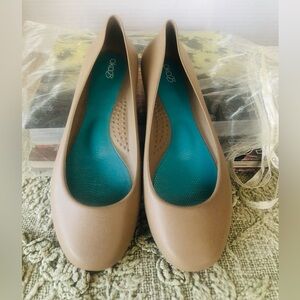 NWOT OKA-B Taylor Slip On Ballet Flats Size 10 Tan